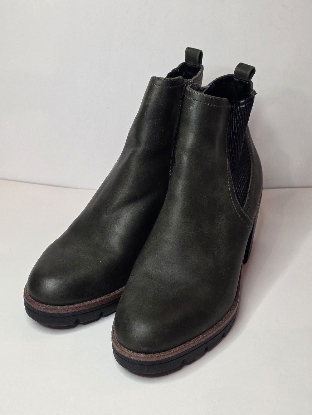 GUC Womens Naturalizer Madalynngore Zipper Boots Size 8.5 Olive Green